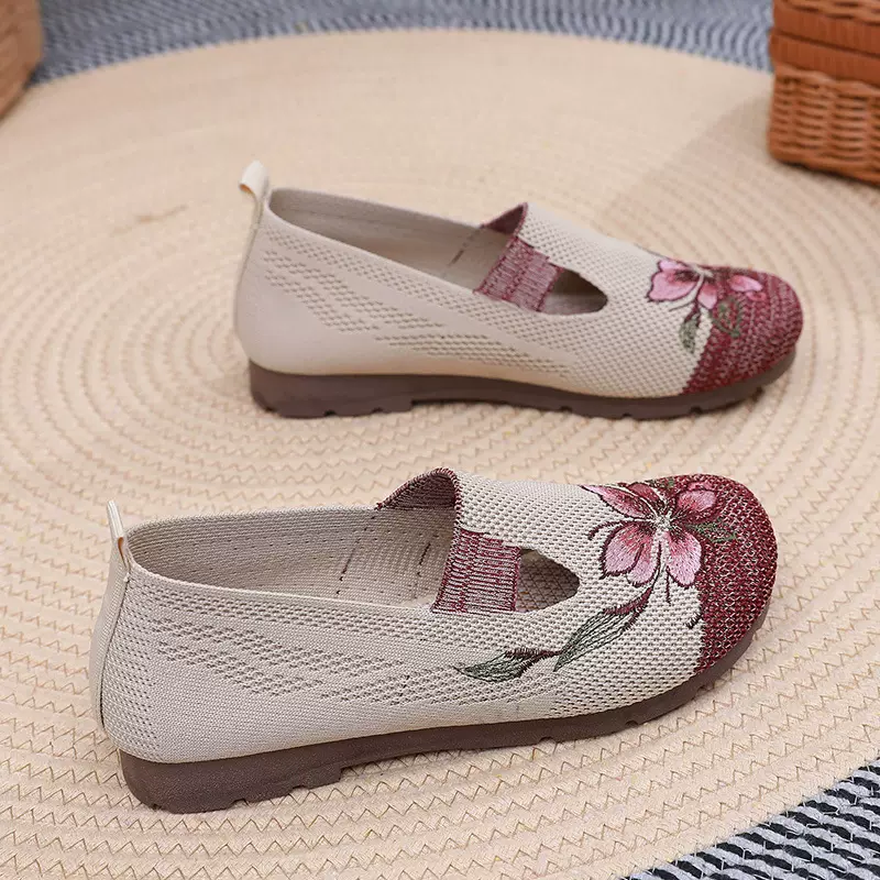 新款老北京布鞋女单鞋舒适透气软底妈妈鞋绣花平底中老年人休闲鞋