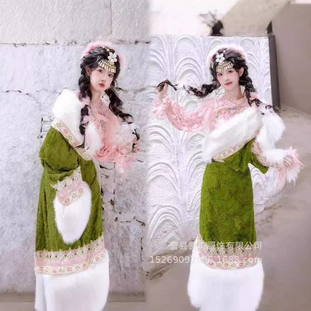 Зеленая элегантная маленькая свежая тибетская девушка новая тибетская одежда