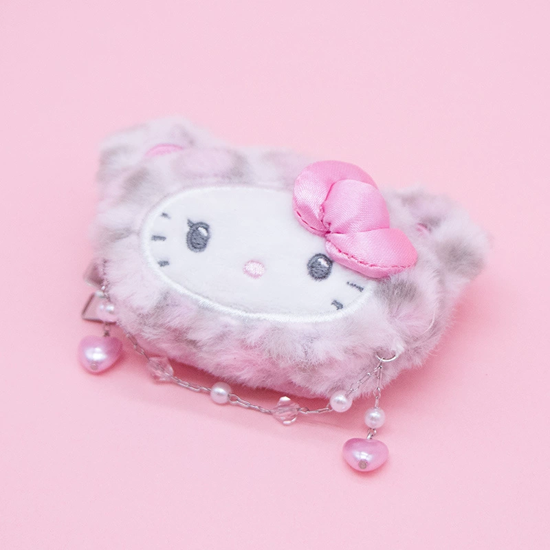 Заколка (Hello Kitty) плюшевая, леопардовый стиль с подвесками-сердечками — розовая/жёлтая