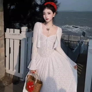 法式白色蕾丝吊带连衣裙子女夏季2026新款海边度假风气质收腰长裙