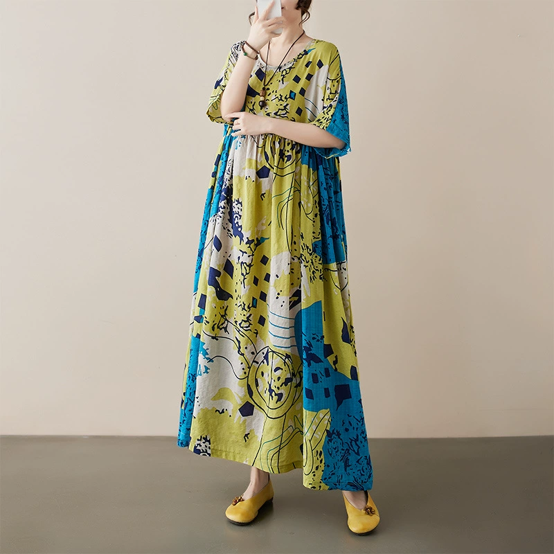 Summer retro dress with a round collar, plus size