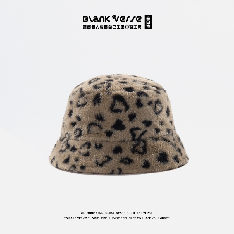 Sombrero de felpa de piel de zorro falso de las mujeres invierno estilo coreano cara de aspecto pequeño grueso cálido sombrero de pescador circunferencia de la cabeza grande sombrero de lavabo a prueba de frío