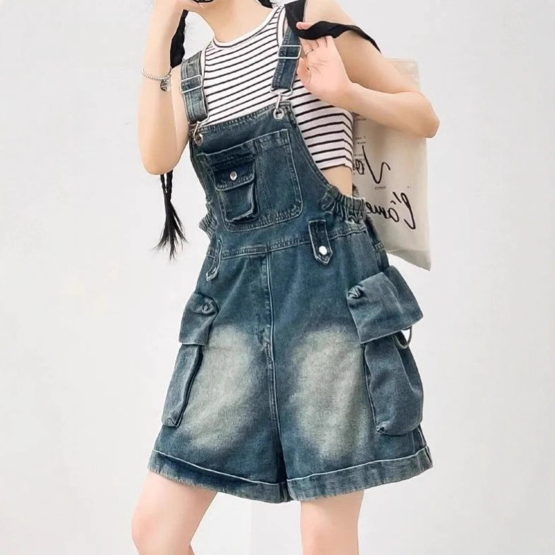 Korean-Style Spicy Girl Denim Shorts with Suspenders for Women 2025 New Workwear Style Petite Retro Straight Slimming Korean-Style Spicy Girl Denim Shorts with Suspenders for Women 2025 New Workwear Style Petite Retro Straight Slimming