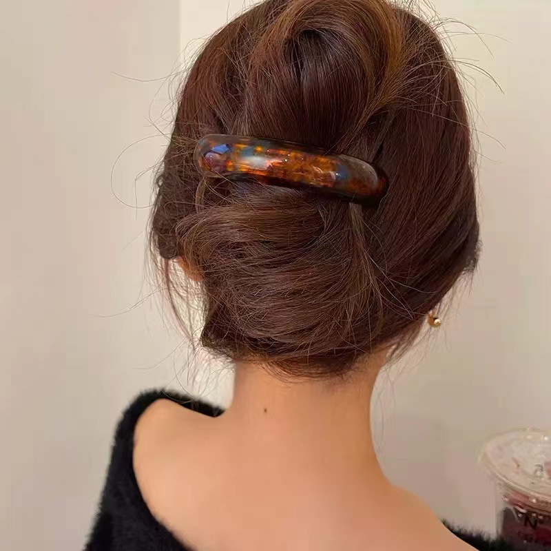 Elegante haarclip voor dames voor het maken van updo's_voghion.com