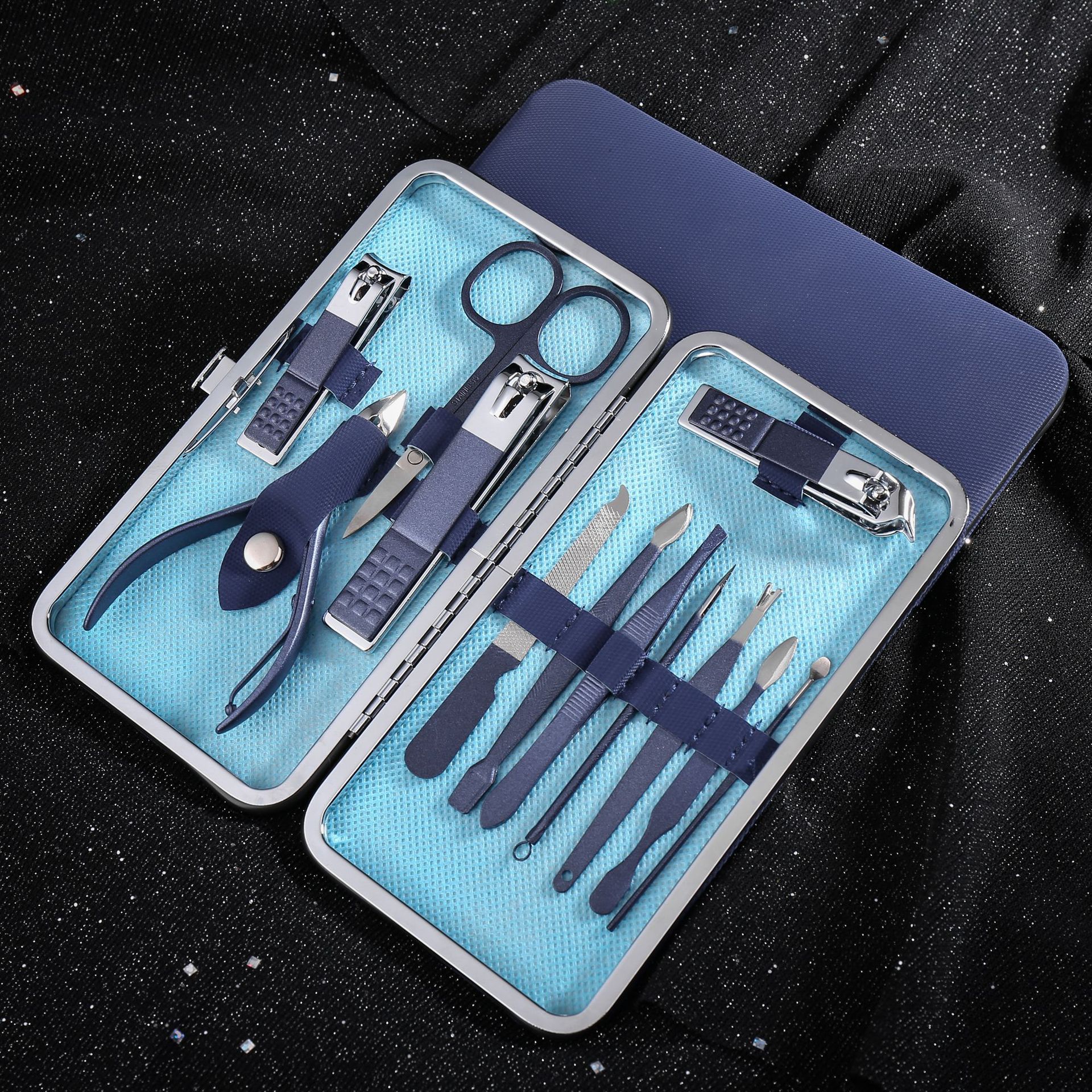 thumbnail image 1 of Juego de 7 piezas de acero inoxidable para uñas con logotipo de Rudder, tijeras para pedicura, pinzas de belleza para manicura, caja de herramientas para uñas, 1 of 6