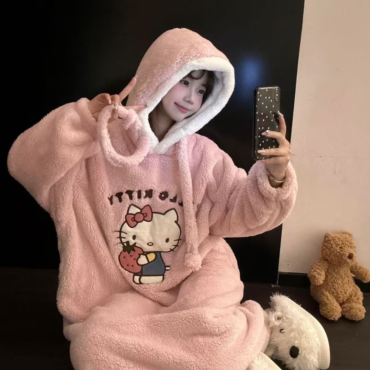 粉色Kitty猫女士睡衣秋冬季加厚珊瑚绒连帽长款睡袍美少女家居服