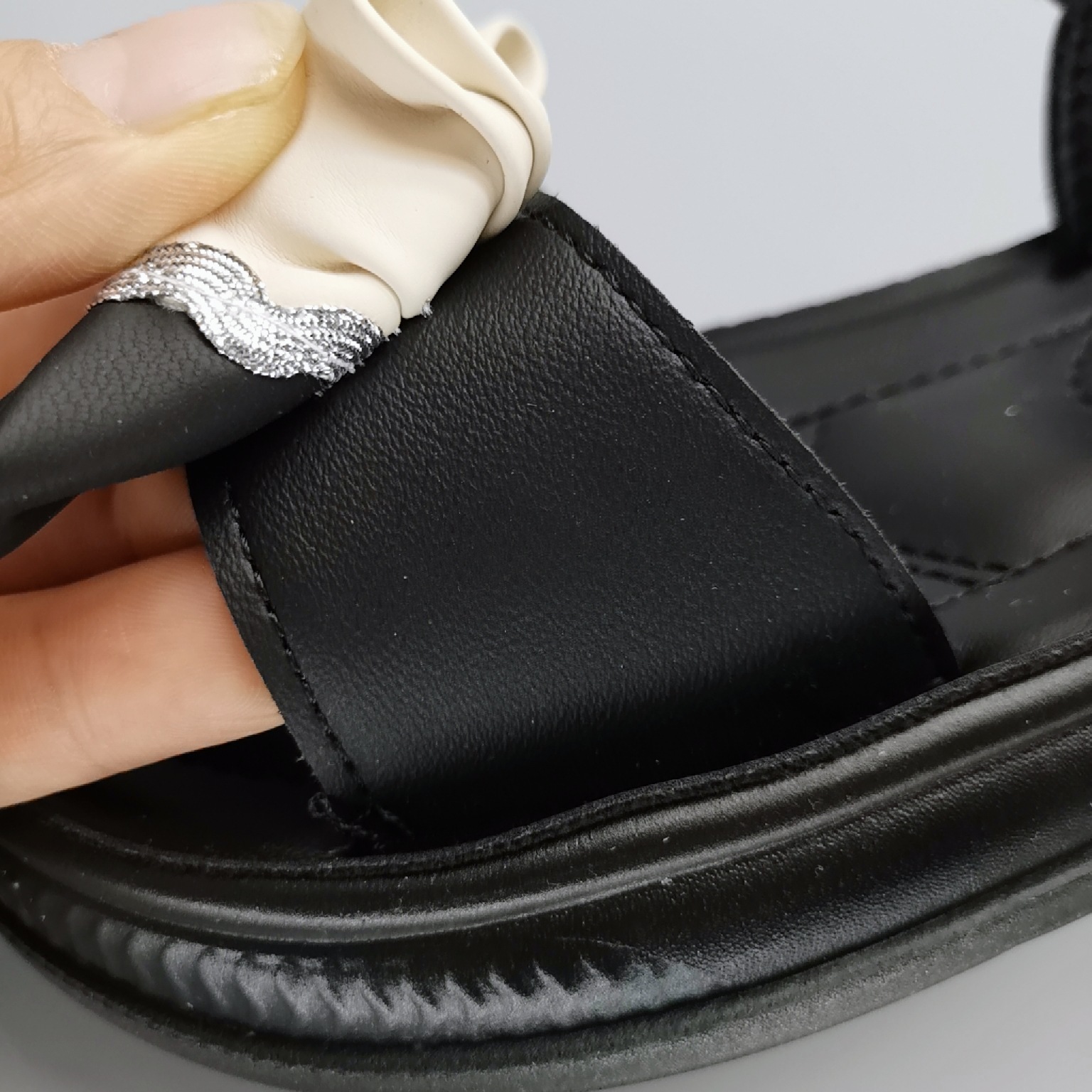 Sandalias para niñas en tallas 26-31, calzado de playa infantil de verano, nuevas y elegantes sandalias de princesa para niñas.