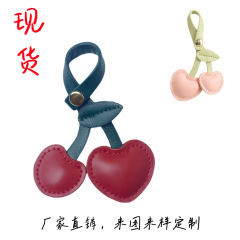 ヨーロッパとアメリカの牧歌的なスタイルのチェリーキーホルダー pu レザーキーホルダーペンダントファッションバッグペンダント小さなギフト卸売