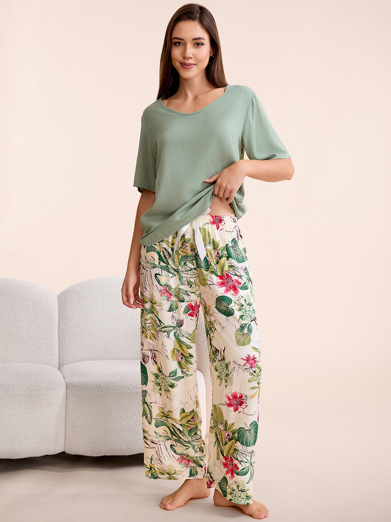 올리브 그린 T 라이스 큰 꽃