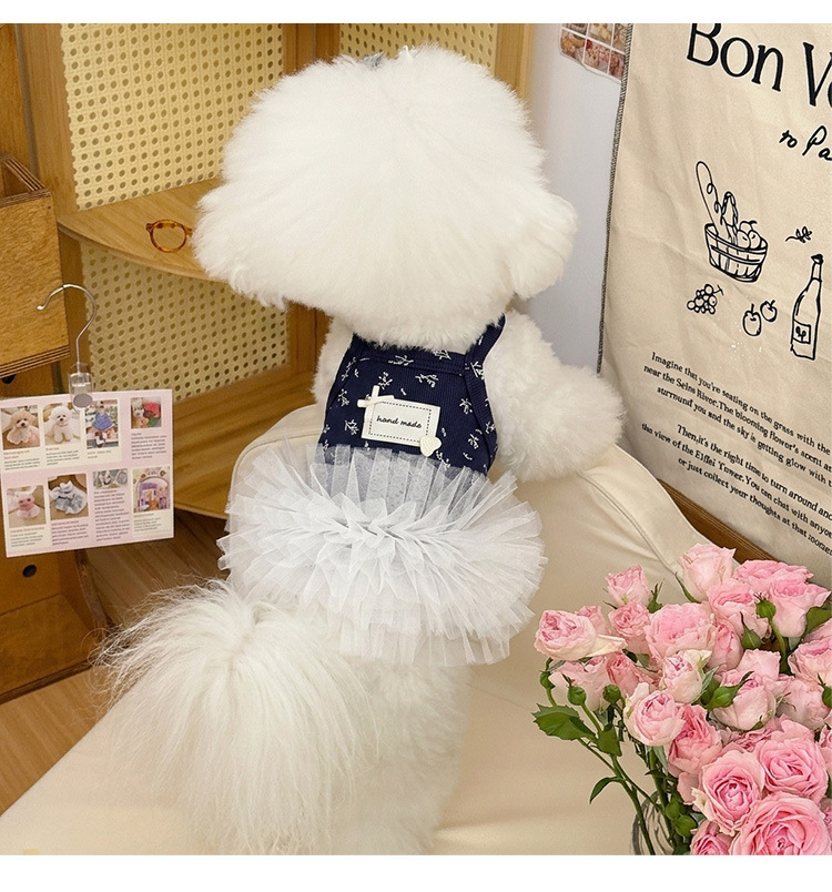 Vestido de verano con flores para perro estilo coreano princesa_voghion.com