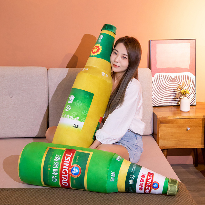 Simulación creativa impresa cerveza almohada botella de copo de nieve juguete de peluche abrazando muñeca dormida regalo de cumpleaños grande