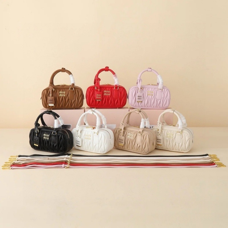 miu 新しいプリーツラムスキンボストンスモールボウリングレトロポータブルピローバッグシングルショルダークロスボディレディースバッグ|undefined