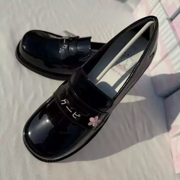 Glossy black, upgraded version
