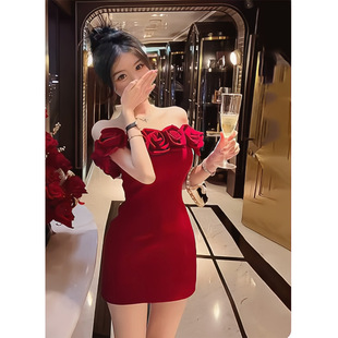 TZ3429���ƶY���tɫһ�ּ��B��ȹŮ���b�¿��Ը������@�ݰ��ζ�ȹ