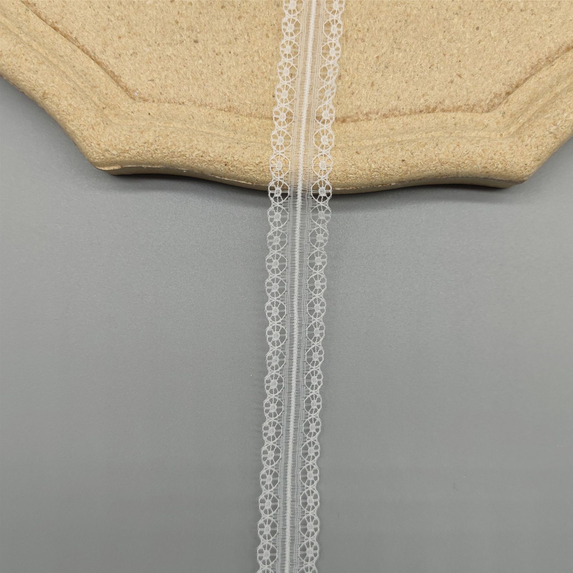 1.7cm无弹锦纶蕾丝花边 鞋帽箱包饰品头带服装辅料玩具娃娃裙装饰