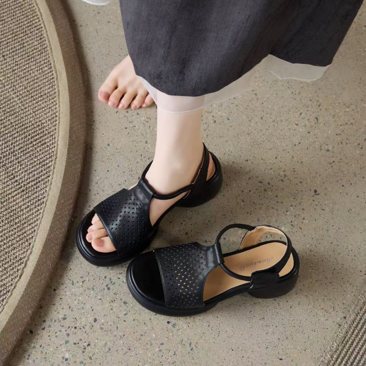 Sandal nữ da thật mũi hở gót vuông đế dày tăng chiều cao — màu đen chi tiết 6
