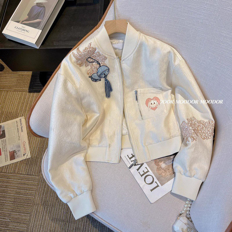 ショート丈の香風ジャケット2025年コート婦人服高級感新中式刺繍入りカジュアル野球服トップス|undefined