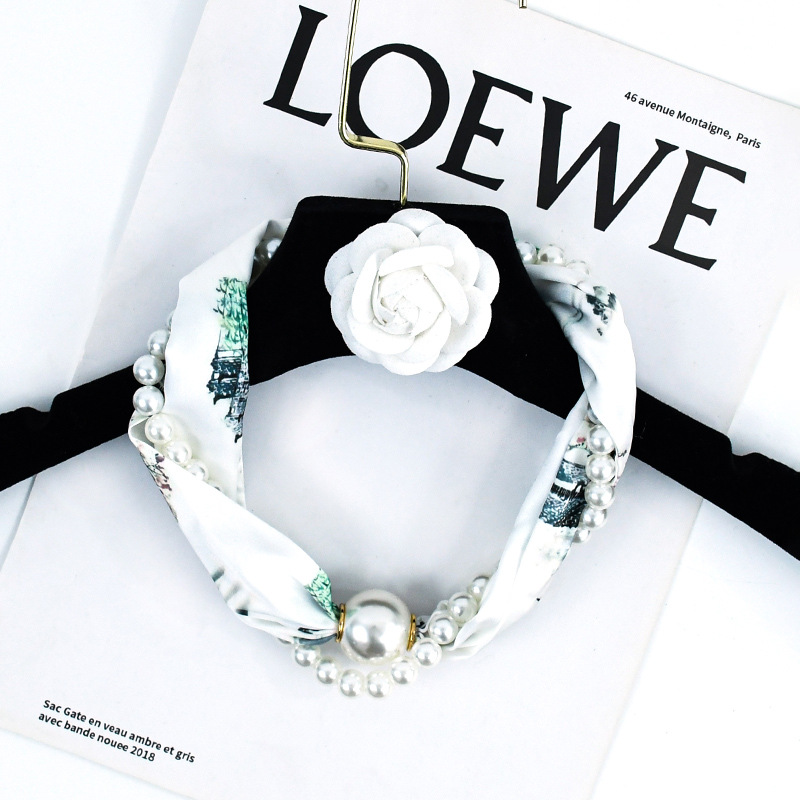 Nueva versión coreana de nicho de alto nivel de perlas hebilla de succión collar de perlas bufandas de seda versátil bufandas de seda