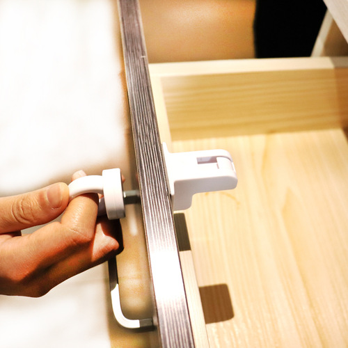 Children's Invisible Magnetic Lock – Prevents Baby Fingers Trapped in Cabinet Doors & Keeps Kids from Pulling Open Drawers – Safety Protection Lock