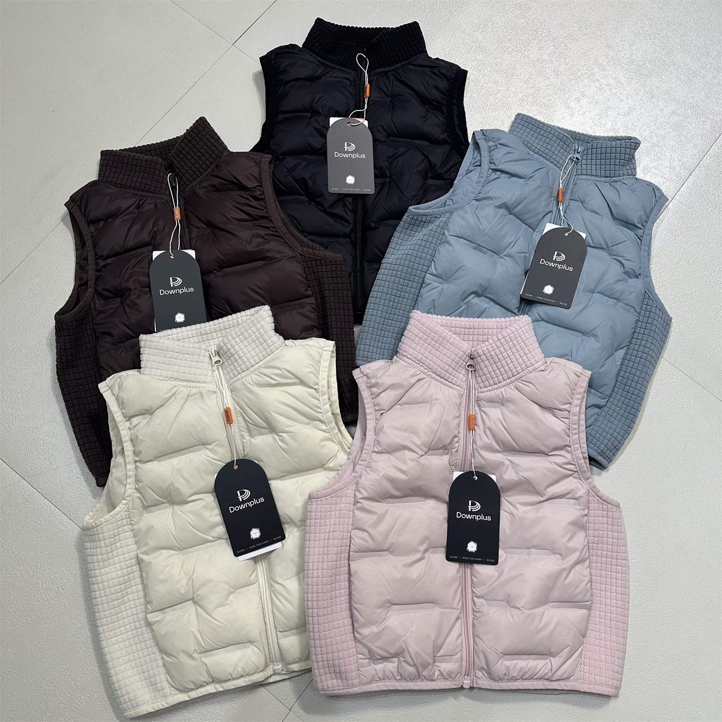 Fleece-lined, comfortable children's down vest, 2026 autumn/winter new style, perfect for layering under school uniforms