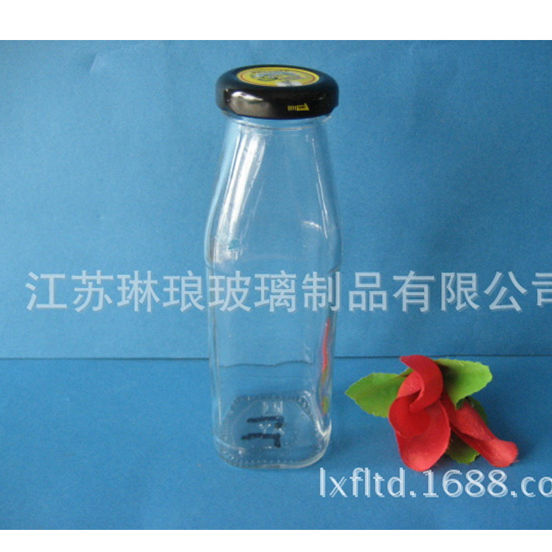 批发徐州饮料瓶200ml饮料玻璃瓶带盖玻璃饮料瓶 方形200ml饮料瓶