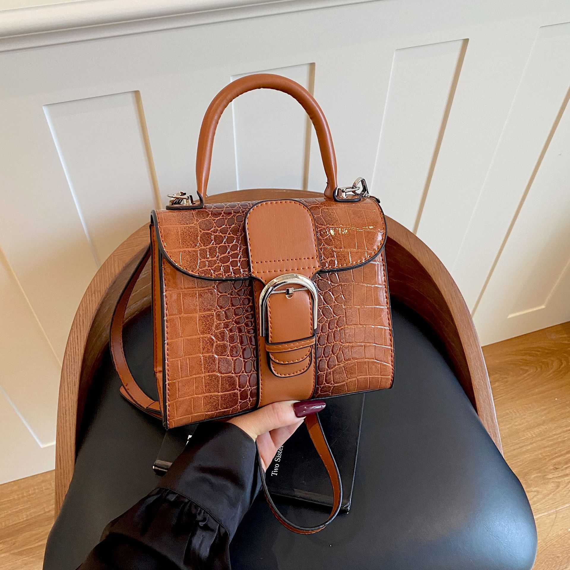 Bolso de mano retro cocodrilo transfronterizo lujoso ligero de moda versátil bolso de hombro de tendencia diaria de comercio exterior bolso de color contraste Kelly