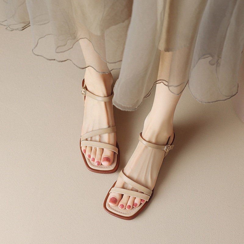 Sandal hở mũi quai ngang da bò gót thấp mũi vuông nữ kiểu mới — Màu nâu
