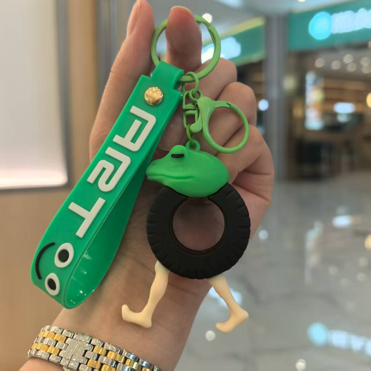Nuevo comercio exterior de dibujos animados montañas y mares a través de bombarderos cocodrilo bolsas de llaver de silicona bolsas colgantes de decoración de tiendas pequeños regalos al por mayor