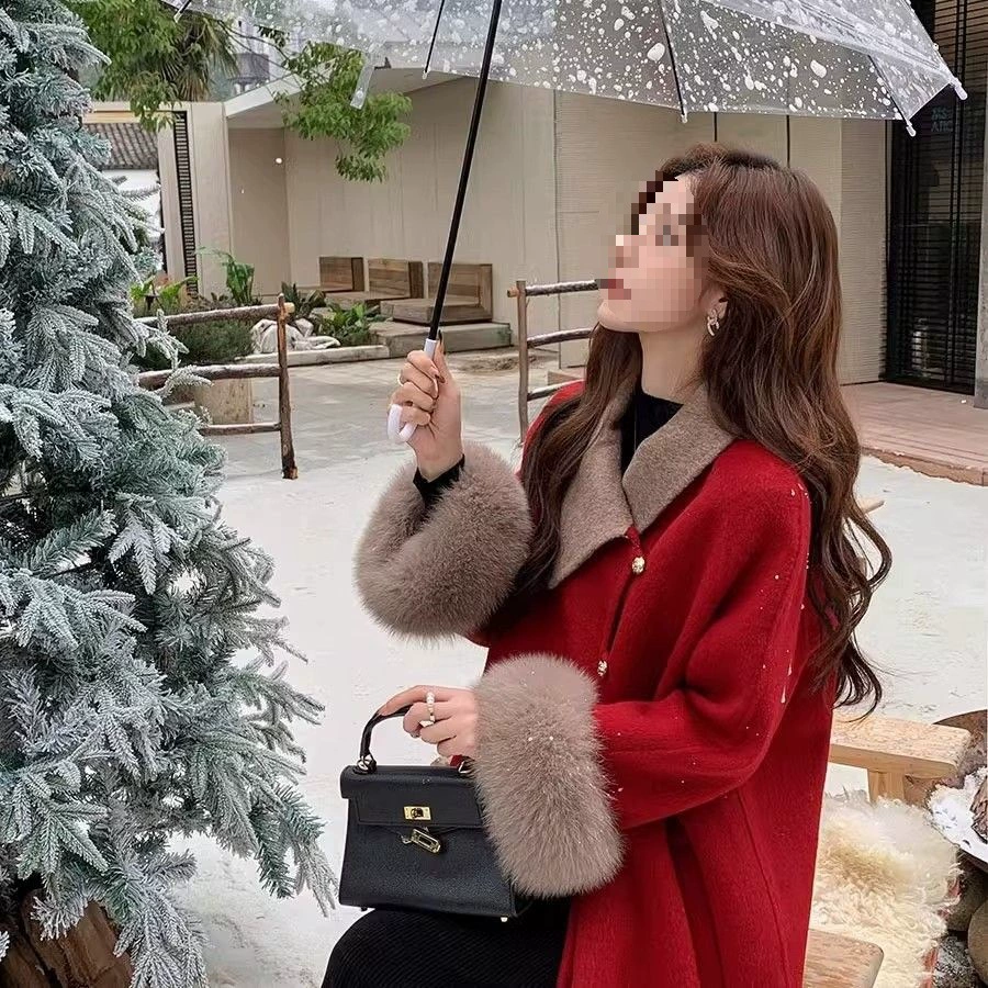 Красное рождественское пальто Новогоднее одеяние шерстяное пальто 2024 осень и зима новая свободная средняя длинная темпераментная пальто для женщин