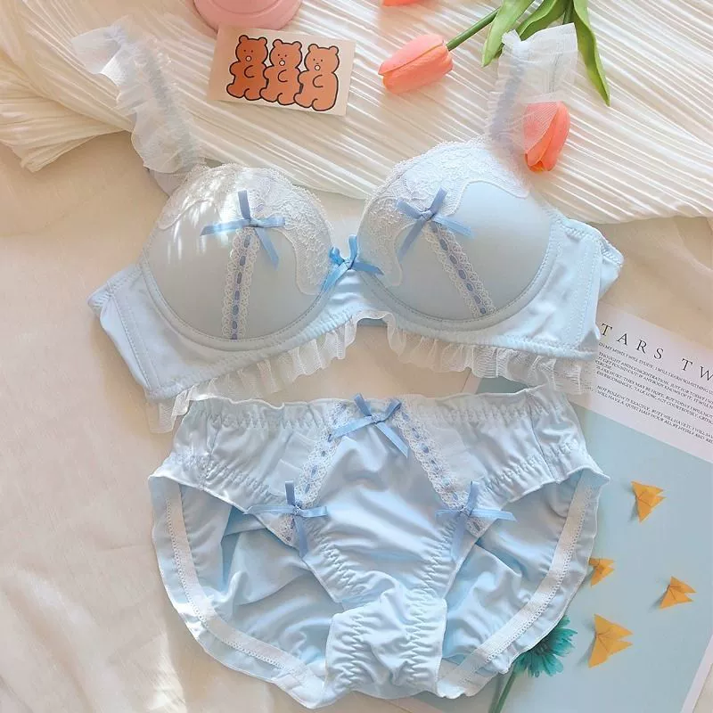 Бесшовный пуш‑ап комплект в стиле Lolita, кружево и рюши, размеры 32/70AB–38/85AB