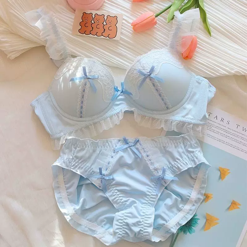 Бесшовный пуш‑ап комплект в стиле Lolita, кружево и рюши, размеры 32/70AB–38/85AB