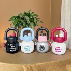 新製品はポットを持ってステンレス保温カップ大容量トンカップダブルカップ高颜値携帯大カップ