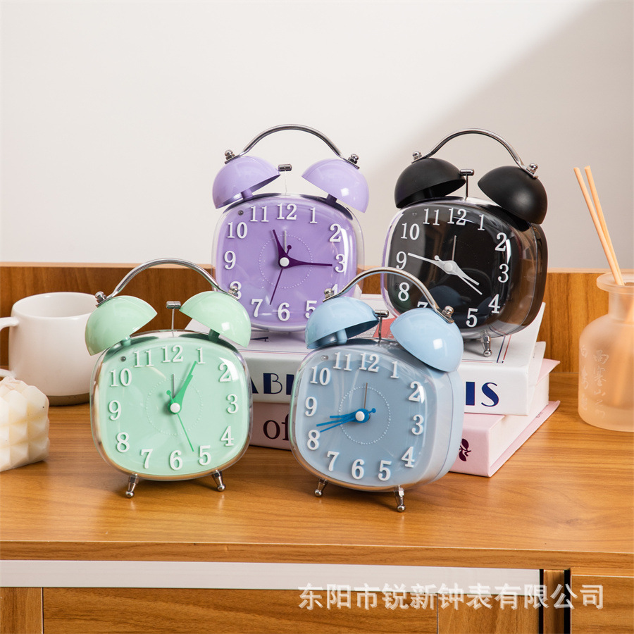 Amazon venta caliente palabra tridimensional reloj de campana 4 pulgadas sala de estar dormitorio reloj despertador silencioso segundo de barrido con luz nocturna ventas directas de fábrica