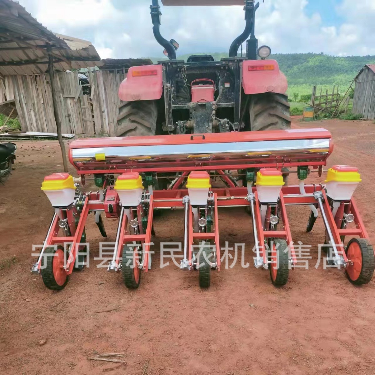 拖拉机带悬浮玉米播种机玉米大豆施肥点播机精播机3行4行山地可用