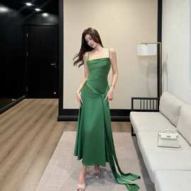 法式缎面吊带绿色连衣裙女修身方领海边度假礼服大小订单定/制