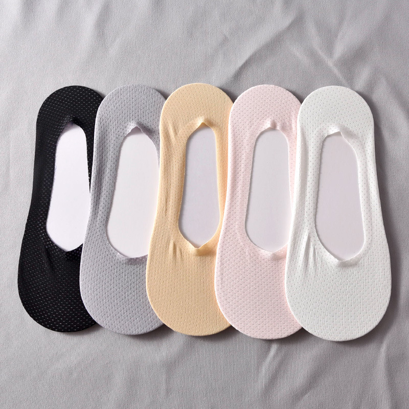 Summer thin silicone anti-slip invisible socks for women, summer ice silk mesh breathable shallow mouth boat socks that don't fall off, sock covers