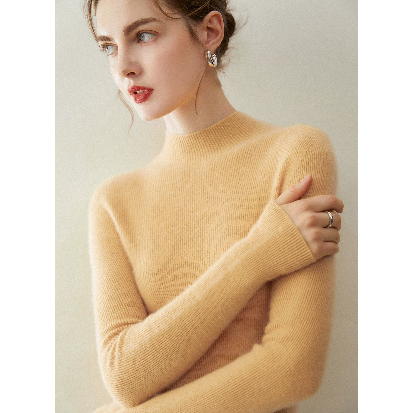 Cashmere body-friendly knitted sweater