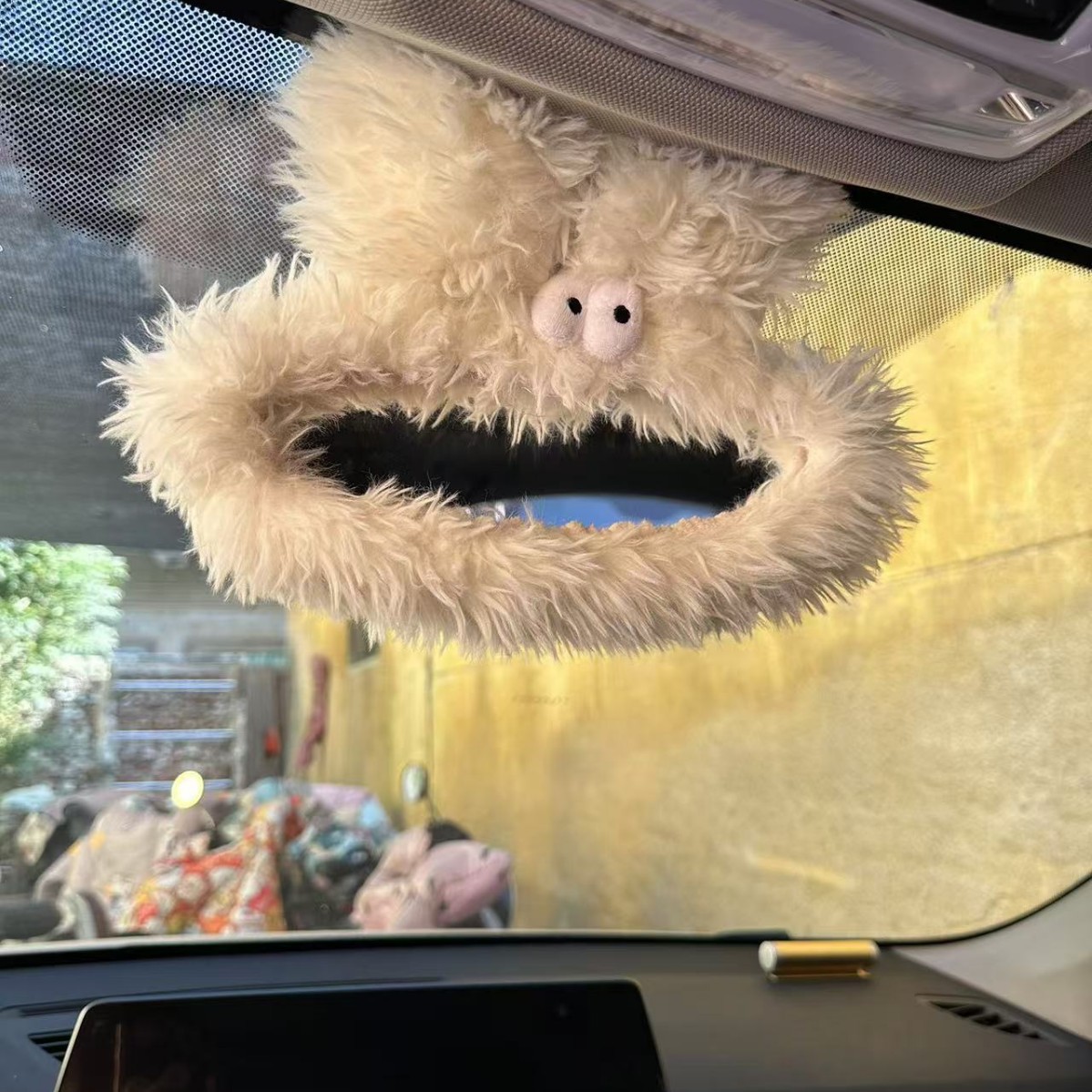 Cubierta de espejo retrovisor de automóvil transfronterizo dibujos animados creativos lindos cubierta de espejo retrovisor de peluche accesorios de automóvil mujeres image 1
