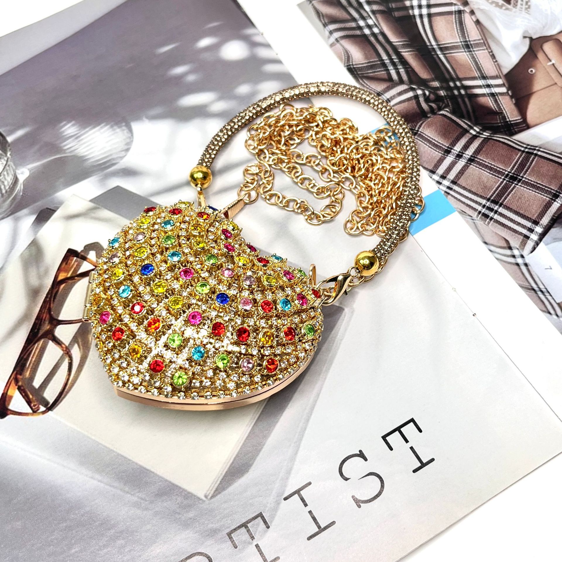 Color large diamond love hand chain