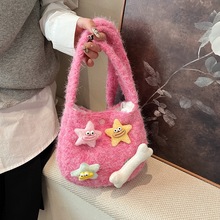 ����������ë�q����Ů��ͨ��Ů2025�����¿�С�����μ�б��Ů����