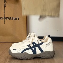 厚底阿甘德训鞋女款2025新款秋季百搭复古休闲运动鞋软底老爹鞋子