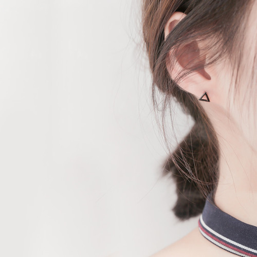 Black Geometric Star Heart Earrings Silver Minimalist Small Sweet Cute Student Korean Style Versatile Earrings for Girls