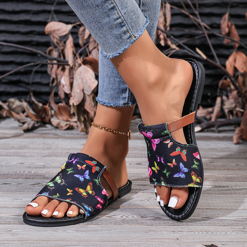 Cross-border large size cool slippers for women, foreign trade fashion, versatile flat bottom floral pattern cool slippers for women, European and American style beach slippers