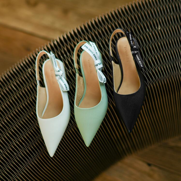 2024 New Low Heel Baotou Sandals Women's Summer Ins Trend European Station Mat Pattern Pointed Toe Flat Half Slippers_voghion.com