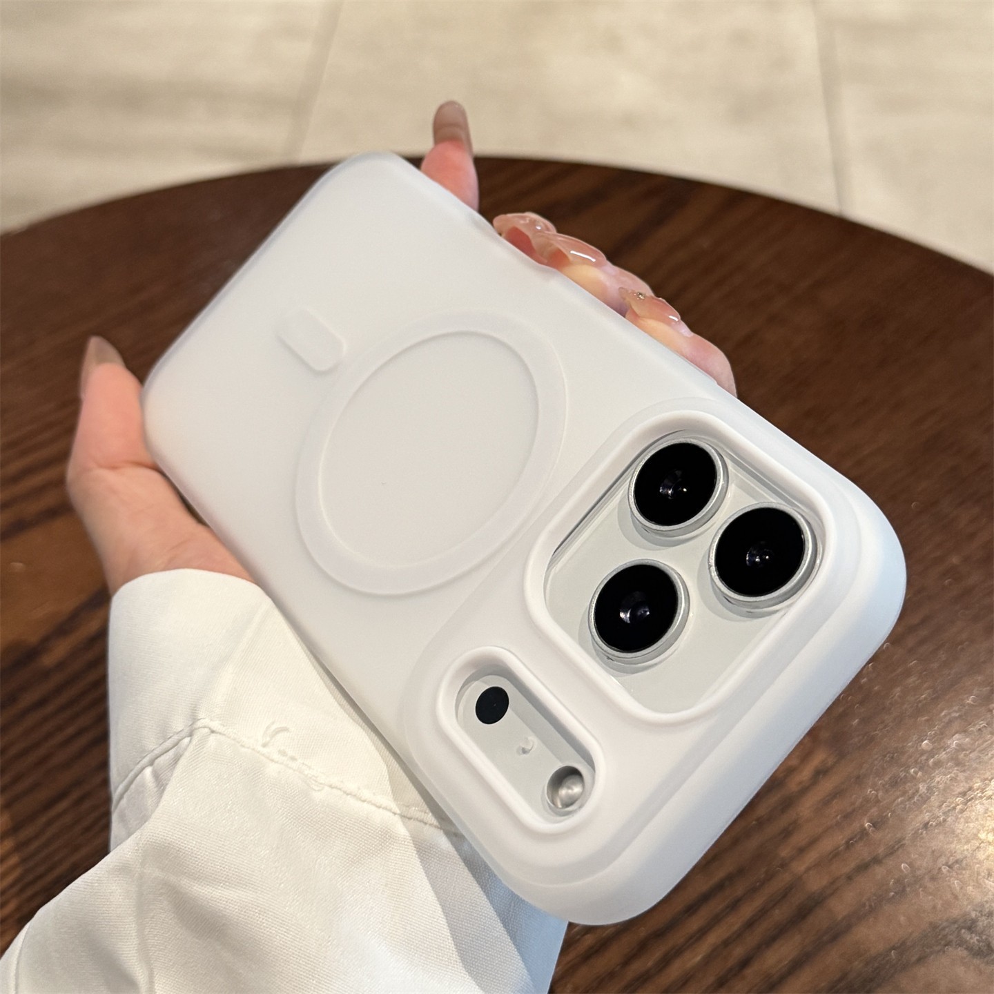 Funda de teléfono móvil de moda dos en uno con diseño de gelatina escarchada para Apple 17, adecuada para iPhone 15, funda protectora simple anticaída 16