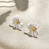 South Korean goods, earrings, asymmetrical silver needle, flowered, silver 925 sample