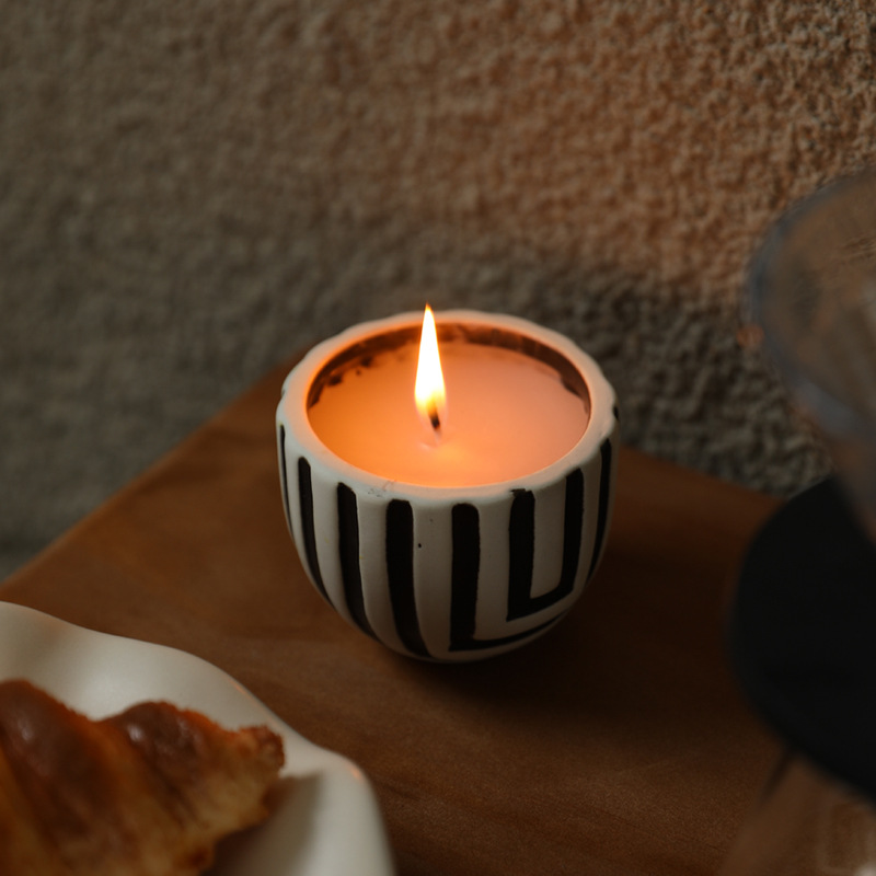 Moderno simple ins candelabro de cerámica creativa base de vela de rayas blancas y negras decoración de mesa decoración suave