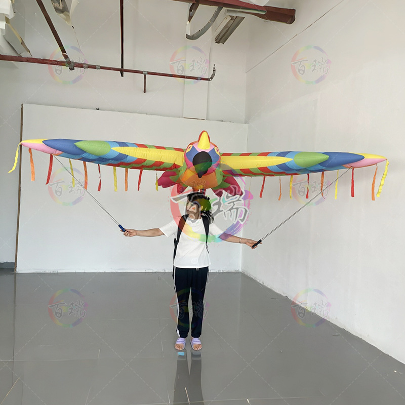 Caricaturas inflables coloridas de mano papagaios imitación de aire animal centro comercial parque de atracciones escenario interactivo atmósfera interactiva gira