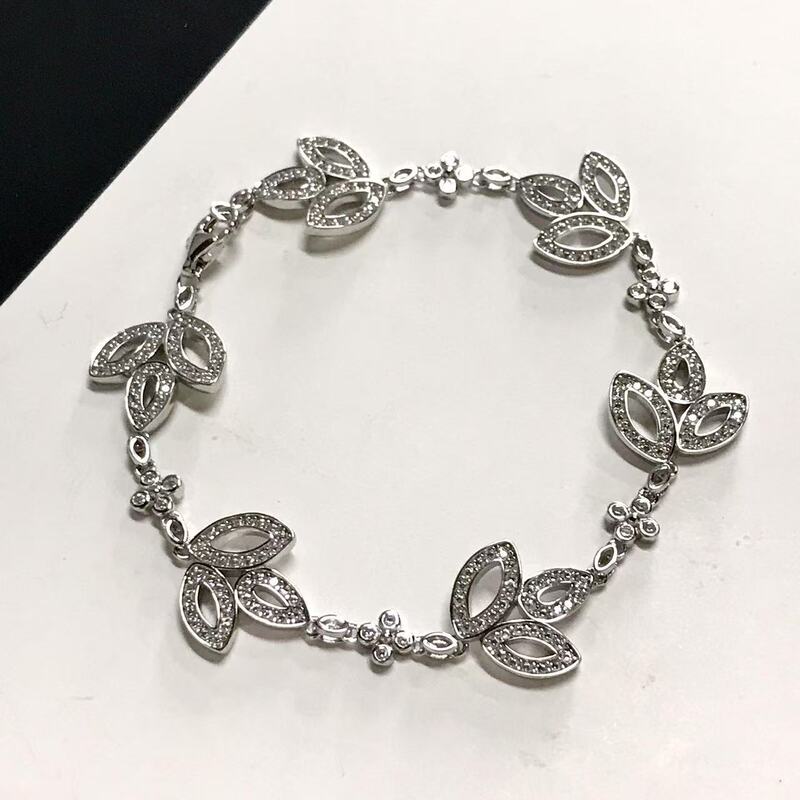 New HW Same Style Lily Leaf Full Diamond Bracelet Universal All-match Hollow Clover Bracelet Light Luxury High-end Sense