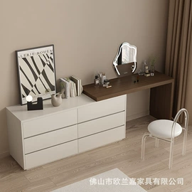 梳妆台;皮艺床;床头柜